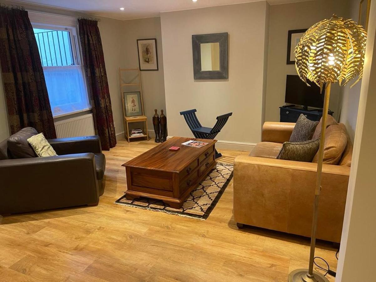 Cheltenham Central Apartment, Parking, Close Bars & Restaurants Apartment *